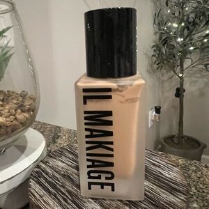 IL MAKIAGE Foundation “Woke Up Like This” Color 075